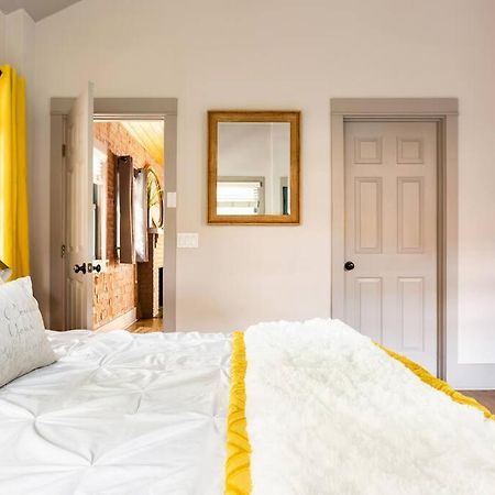 2Br Home W Parking Downtown Charm In Full Bloom! Tucson Buitenkant foto