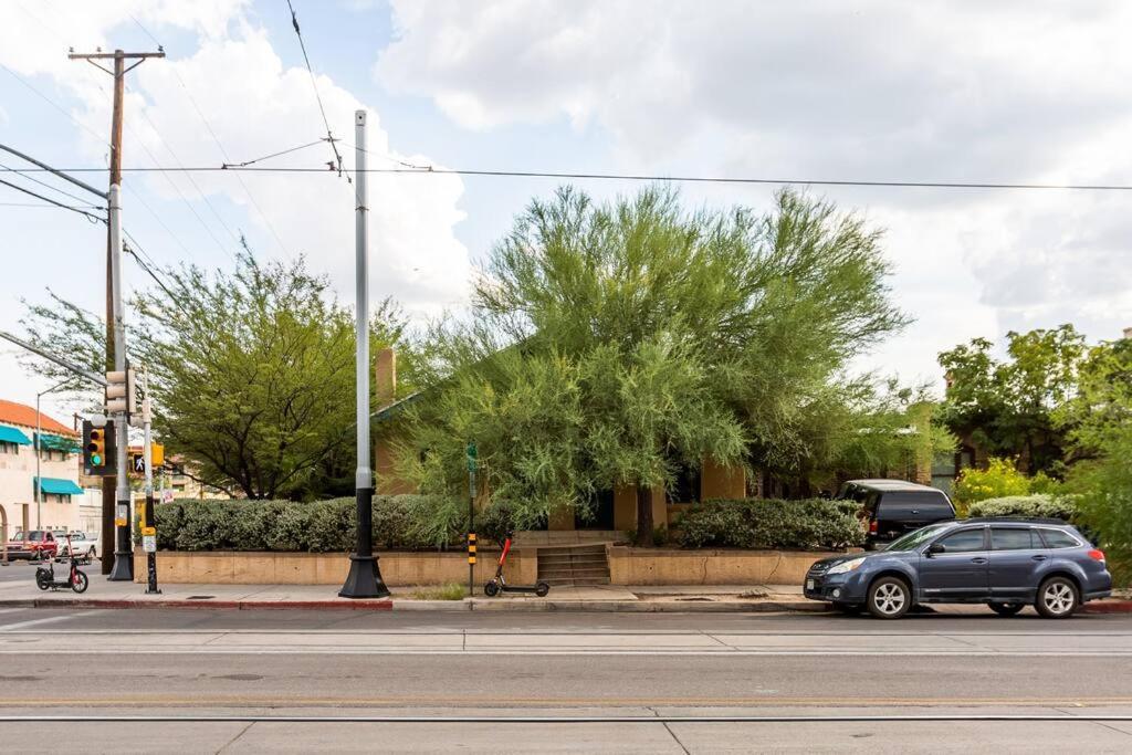 2Br Home W Parking Downtown Charm In Full Bloom! Tucson Buitenkant foto