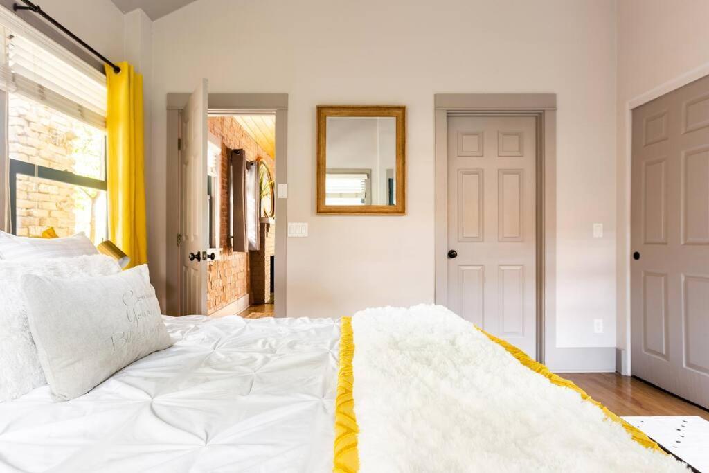 2Br Home W Parking Downtown Charm In Full Bloom! Tucson Buitenkant foto