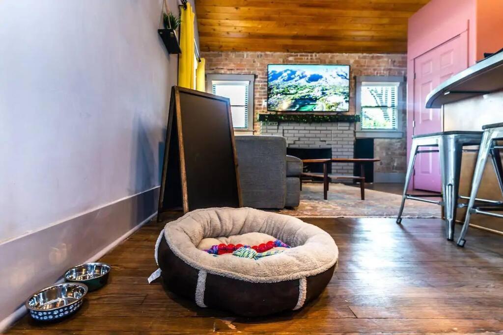 2Br Home W Parking Downtown Charm In Full Bloom! Tucson Buitenkant foto