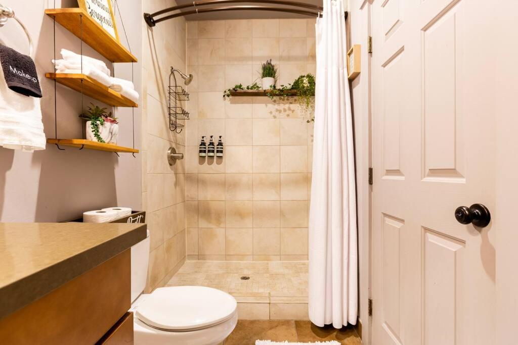 2Br Home W Parking Downtown Charm In Full Bloom! Tucson Buitenkant foto