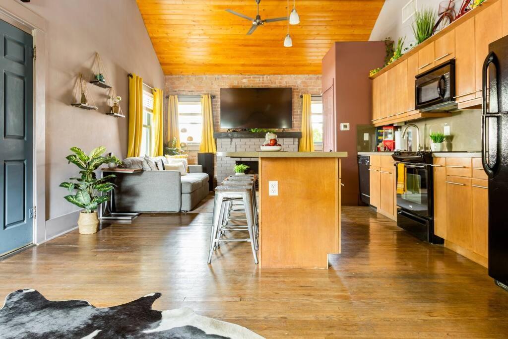 2Br Home W Parking Downtown Charm In Full Bloom! Tucson Buitenkant foto