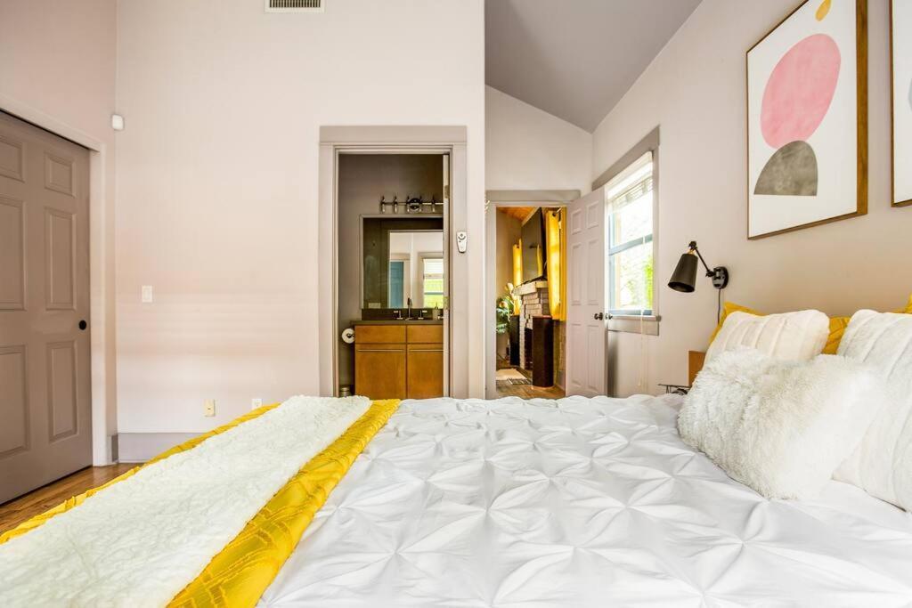 2Br Home W Parking Downtown Charm In Full Bloom! Tucson Buitenkant foto