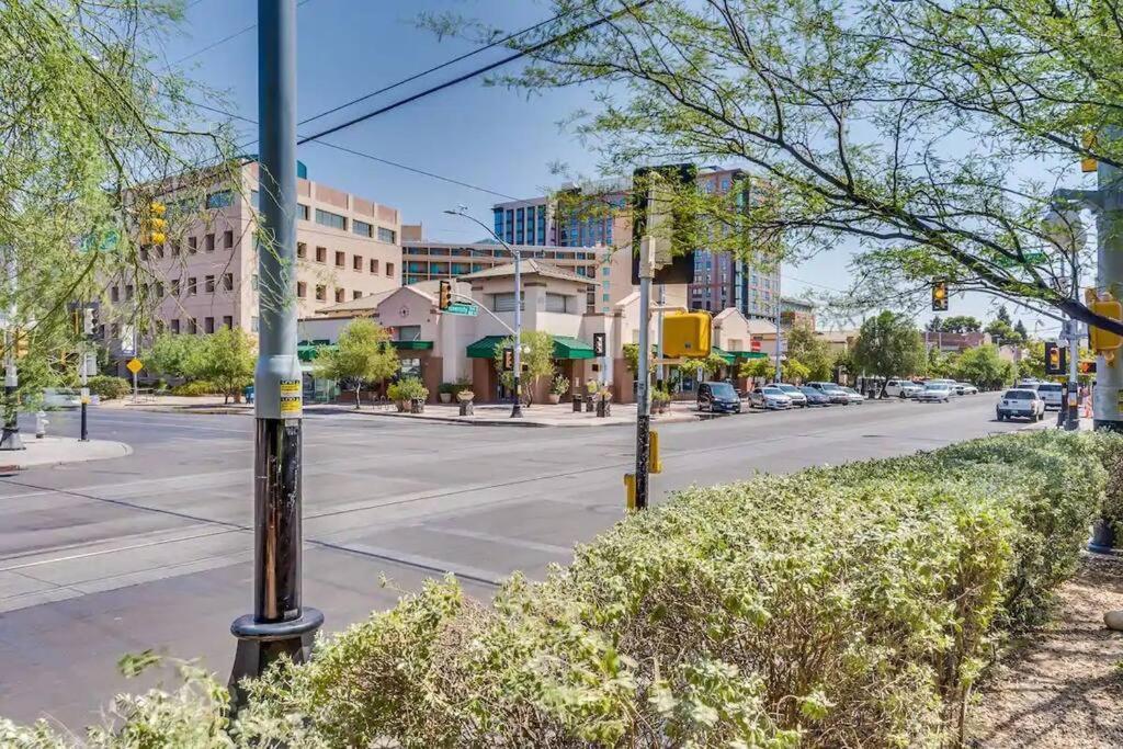 2Br Home W Parking Downtown Charm In Full Bloom! Tucson Buitenkant foto