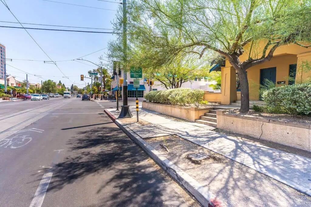2Br Home W Parking Downtown Charm In Full Bloom! Tucson Buitenkant foto